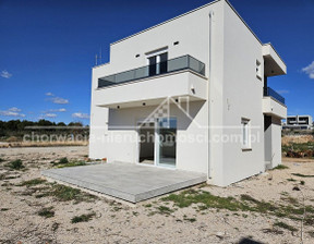 Dom na sprzedaż, Chorwacja Sibensko-Kninska Zupanija Vodice, 320 000 euro (1 376 000 zł), 141,5 m2, 4157/CHN/DS-338