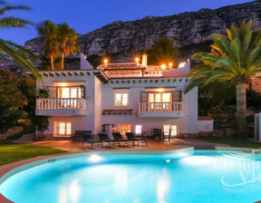 Dom na sprzedaż, Hiszpania Walencja Alicante Denia, 1 290 000 euro (5 508 300 zł), 305 m2, CC2754