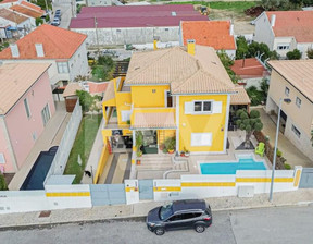Dom na sprzedaż, Portugalia Charneca De Caparica E Sobreda, 729 274 dolar (2 938 975 zł), 167 m2, 98505042