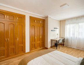 Kawalerka do wynajęcia, Hiszpania Madrid Calle de Umbría, 1395 dolar (5399 zł), 300 m2, 100143314