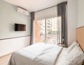 Kawalerka do wynajęcia, Hiszpania Barcelona Carrer del Consell de Cent, 1001 dolar (3874 zł), 120 m2, 95125757