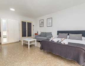 Kawalerka do wynajęcia, Hiszpania Málaga Calle Fernández Alarcón, 654 dolar (2675 zł), 110 m2, 98611710