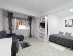 Kawalerka do wynajęcia, Hiszpania Sevilla Calle Puerto de los Alazores, 396 dolar (1655 zł), 100 m2, 99188958