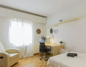 Kawalerka do wynajęcia, Hiszpania Madrid Calle de Rafael Herrera, 660 dolar (2760 zł), 100 m2, 90204618