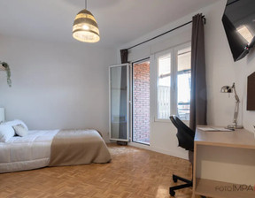 Kawalerka do wynajęcia, Hiszpania Madrid Calle de los Cuatro Amigos, 937 dolar (3624 zł), 140 m2, 90215466