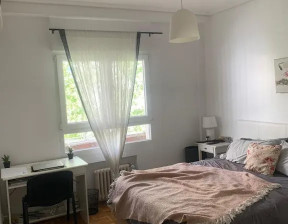 Kawalerka do wynajęcia, Hiszpania Madrid Plaza de José Moreno Villa, 838 dolar (3242 zł), 148 m2, 90217090