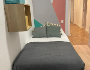 Kawalerka do wynajęcia, Hiszpania Barcelona Passeig de Manuel Girona, 713 dolar (2978 zł), 95 m2, 90229270