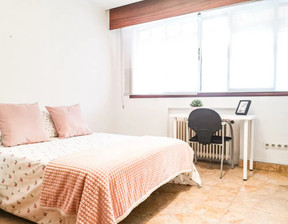 Kawalerka do wynajęcia, Hiszpania Madrid Calle de Beatriz de Bobadilla, 679 dolar (2627 zł), 220 m2, 90808964