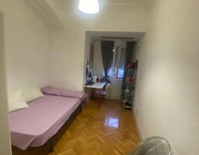 Kawalerka do wynajęcia, Hiszpania Madrid Calle de Guzmán el Bueno, 673 dolar (2604 zł), 180 m2, 90879996