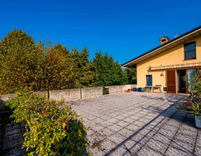 Mieszkanie na sprzedaż, Włochy Treviolo via bergamo, 420 338 dolar (1 656 131 zł), 290 m2, 96152186