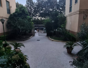 Mieszkanie na sprzedaż, Włochy Napoli via giacchino rossini, 666 257 dolar (2 678 354 zł), 160 m2, 92940146