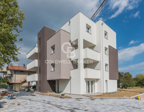 Mieszkanie na sprzedaż, Włochy Riccione Via Gradara, 348 794 dolar (1 398 662 zł), 100 m2, 101816746