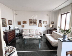 Mieszkanie na sprzedaż, Włochy Genova Via Montello, 168 517 dolar (672 384 zł), 111 m2, 83681657