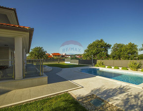 Dom na sprzedaż, Chorwacja Medulin, 1 599 255 dolar (6 301 063 zł), 273 m2, 87382008