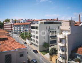 Mieszkanie na sprzedaż, Portugalia Vila Nova De Gaia, 311 966 dolar (1 201 067 zł), 74 m2, 95732691