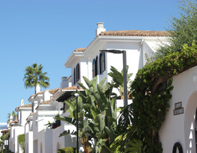 Dom na sprzedaż, Hiszpania Estepona, 604 010 dolar (2 319 398 zł), 198 m2, 100783834