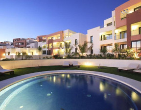 Mieszkanie na sprzedaż, Hiszpania Marbella, 528 960 dolar (2 110 552 zł), 99 m2, 95802756