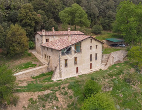 Dom na sprzedaż, Hiszpania Sant Joan Les Fonts, 885 530 dolar (3 621 818 zł), 972 m2, 89427225