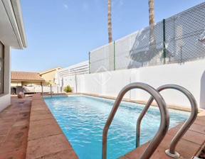 Dom na sprzedaż, Hiszpania Estepona, 915 557 dolar (3 680 541 zł), 140 m2, 98473085