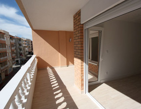 Mieszkanie na sprzedaż, Hiszpania Guardamar Del Segura, 161 418 dolar (644 059 zł), 64 m2, 93090245