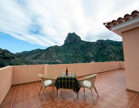 Dom na sprzedaż, Hiszpania Santa Cruz De Tenerife, 187 559 dolar (738 984 zł), 185 m2, 96625572