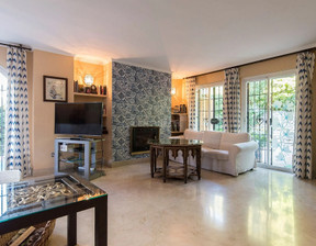 Dom na sprzedaż, Hiszpania Granada, 514 341 dolar (2 026 505 zł), 240 m2, 96625591