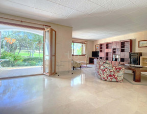 Mieszkanie na sprzedaż, Hiszpania Marbella, 589 065 dolar (2 320 916 zł), 218 m2, 96952368