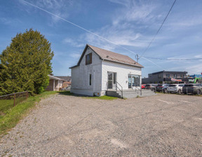 Dom na sprzedaż, Kanada Val-D'or 1682 3e Avenue, Val-d'Or, QC J9P1W1, CA, 307 692 dolar (1 233 846 zł), 109 m2, 98109436