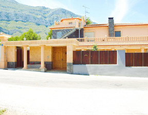 Dom na sprzedaż, Hiszpania Denia, 969 260 dolar (3 906 117 zł), 896 m2, 96151678