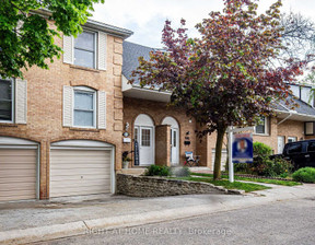 Dom na sprzedaż, Kanada Hamilton 10 - 85 Albright Rd, 403 431 dolar (1 589 516 zł), 111,48 m2, 97528030